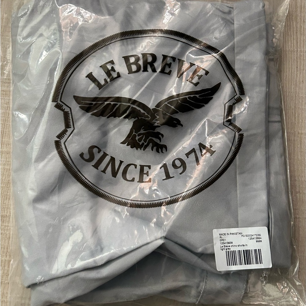 Le Breve chino shorts in light gray